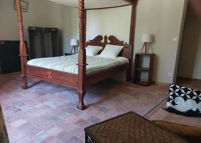 De La Roche Tabary Bernay-Neuvy-en-Champagne